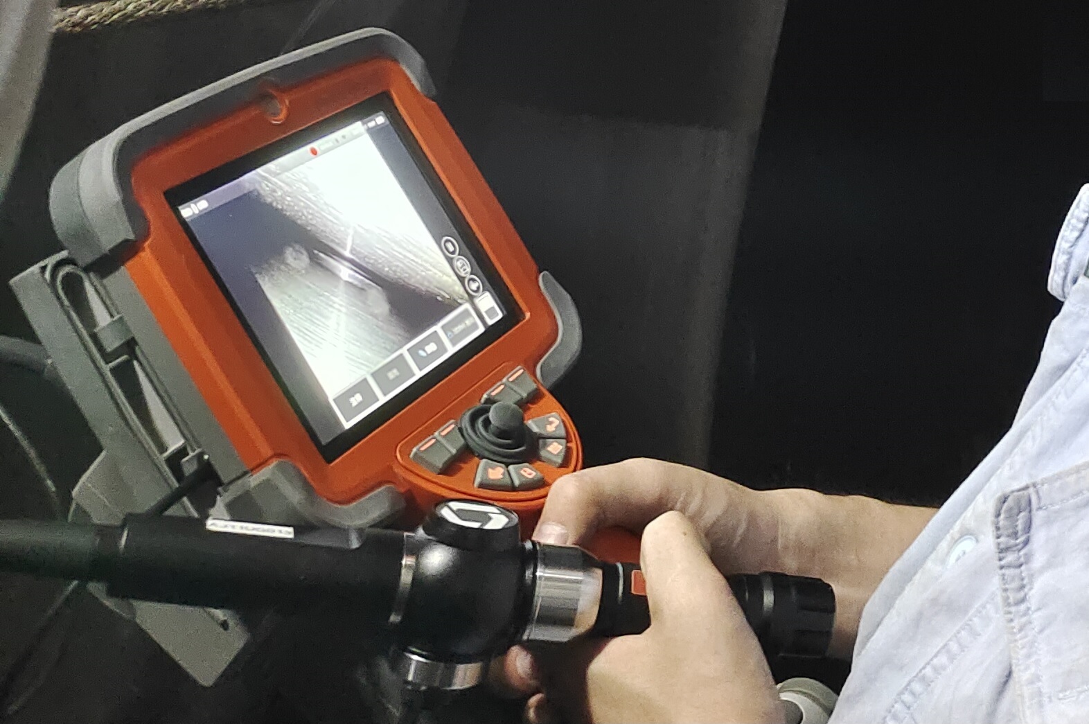 小口徑工業(yè)內(nèi)窺鏡，可靈活擺動攝像頭的狹小空間目視檢查工具